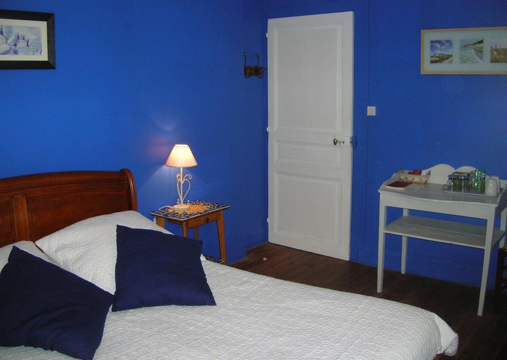 Le Petit Jardin Yoyo Monts Exterior foto