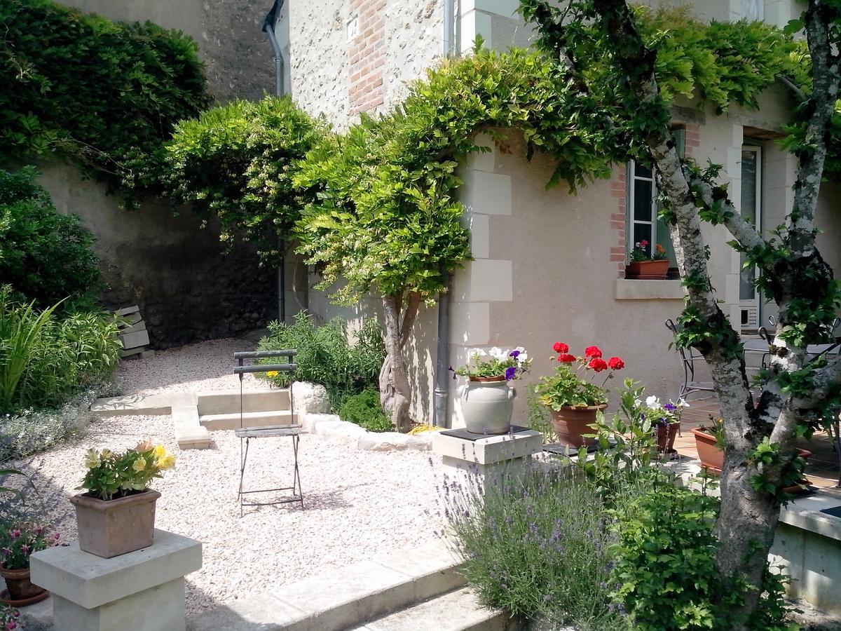 Le Petit Jardin Yoyo Monts Exterior foto