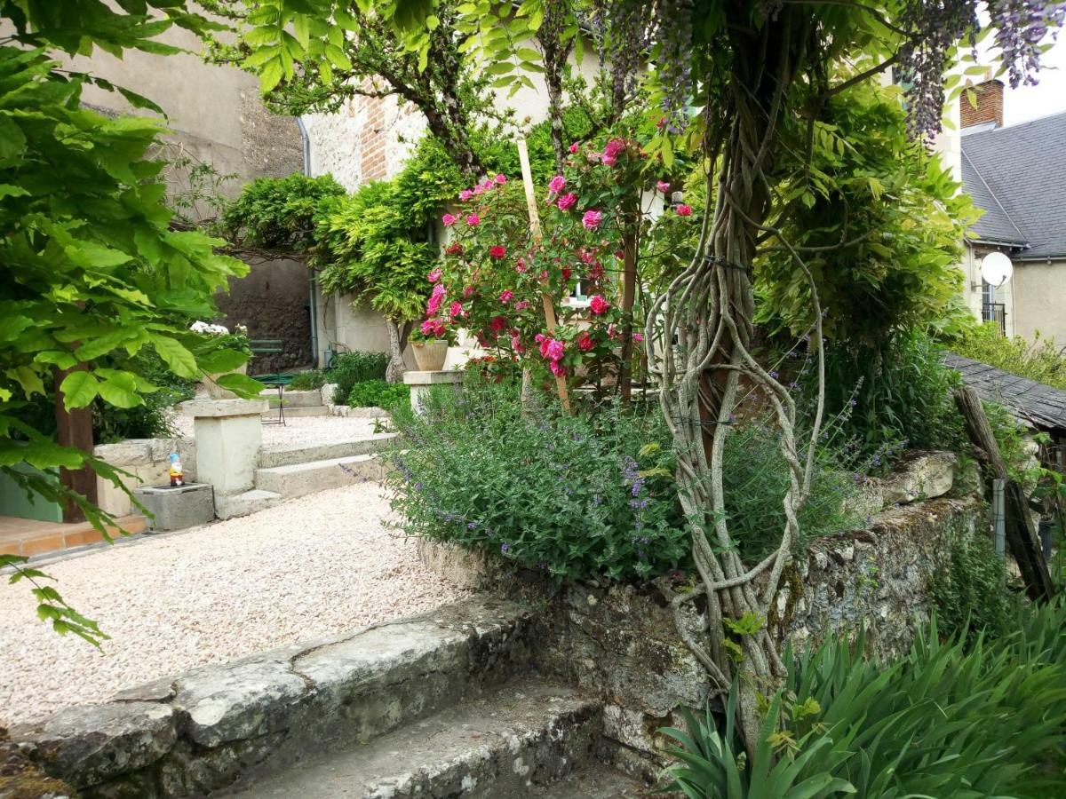 Le Petit Jardin Yoyo Monts Exterior foto