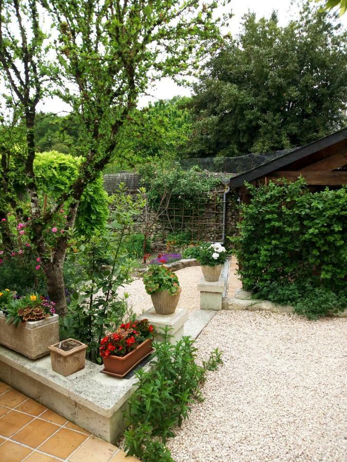 Le Petit Jardin Yoyo Monts Exterior foto